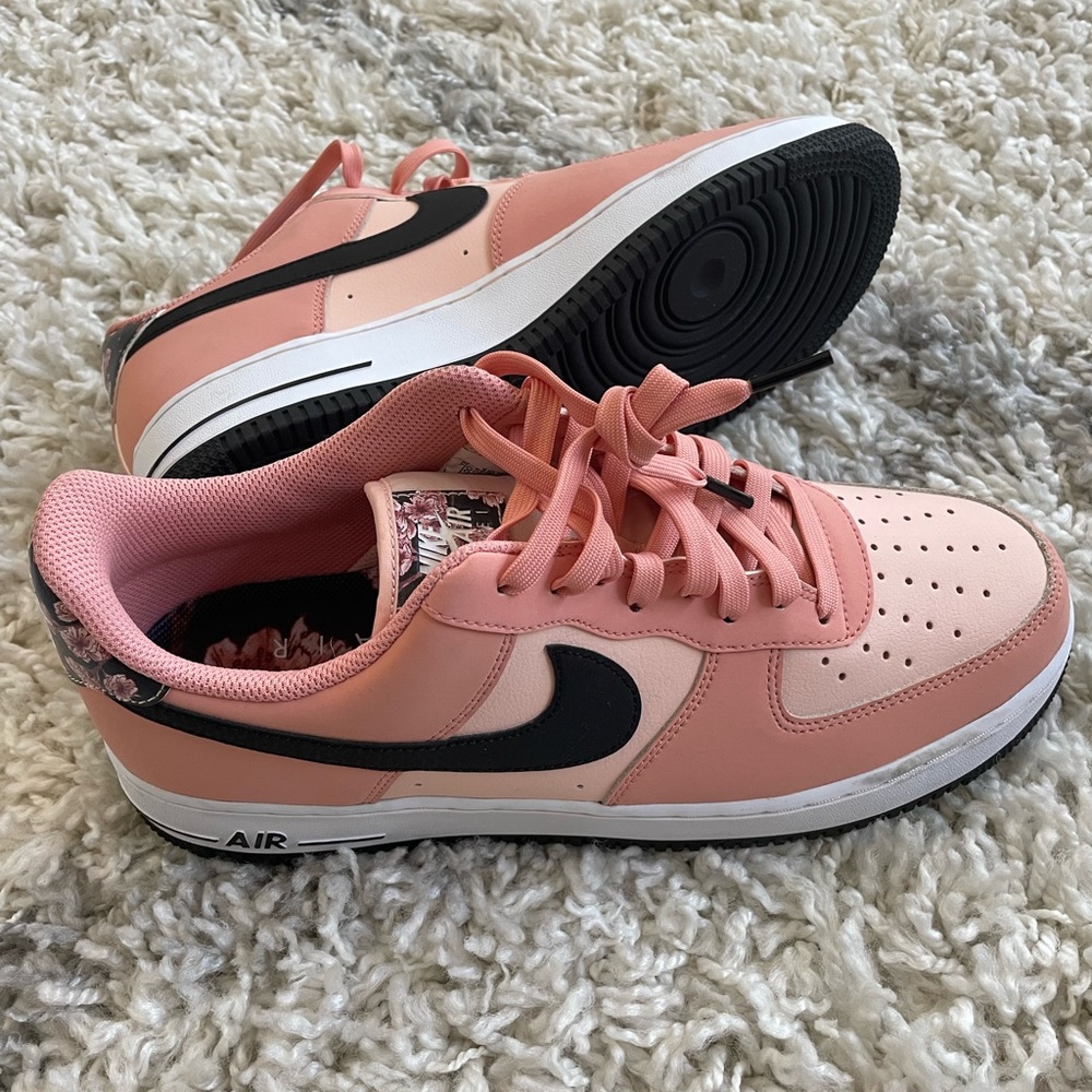 Rare Nike Air Force 1 ‘07 cherry blossom